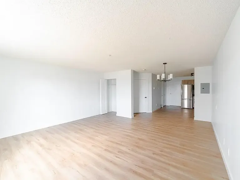 609 King St — Photo 29