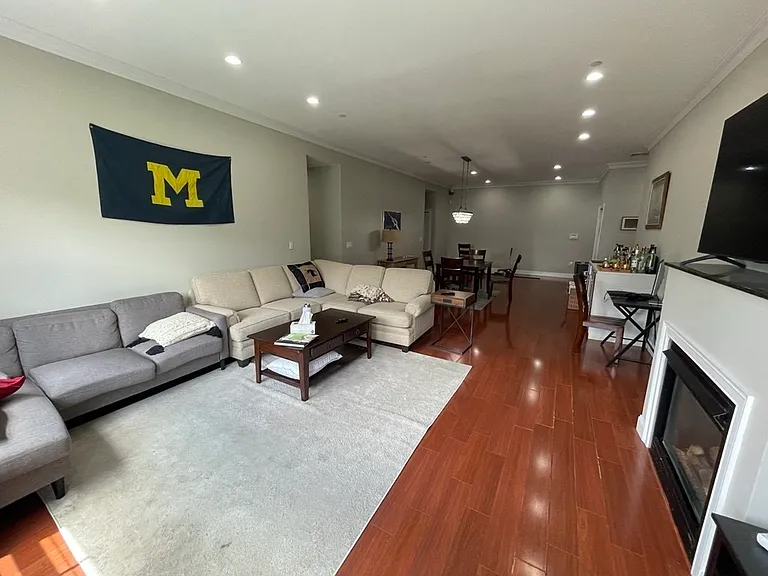 655 E 2nd St #108 — Photo 2