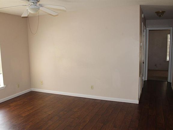 5th image of 220 Westward Ave APT B