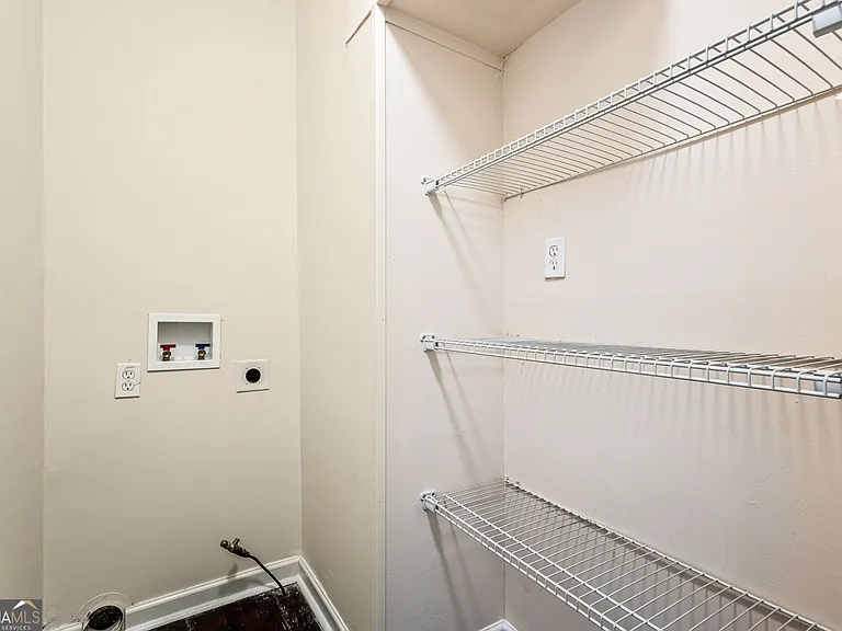 4150 Hanes Dr — Photo 17