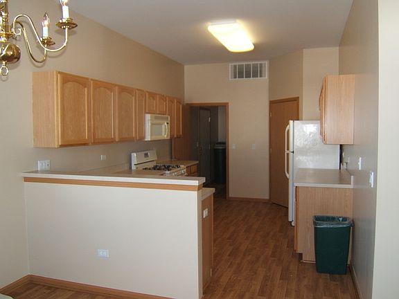 3rd image of 16303 Crescent Lake Dr