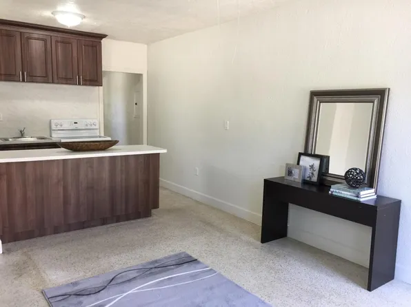12 NE 56th St, Miami, FL 33137