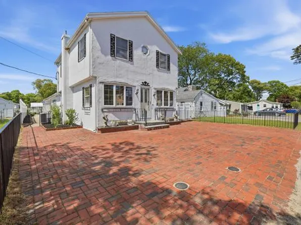 7 Swift Avenue, Wareham, MA 02571