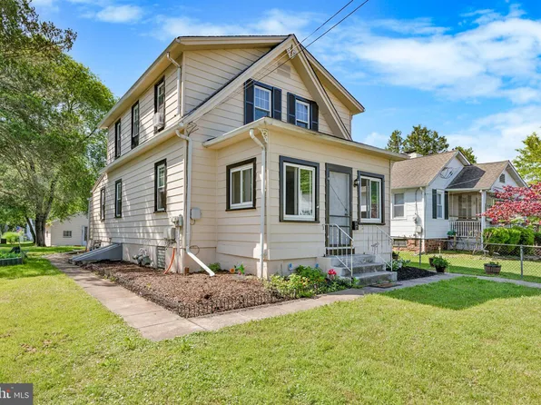 615 Green St, Lansdale, PA 19446