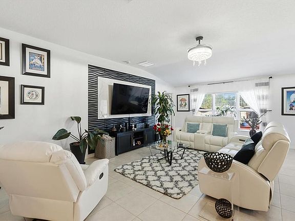 4th image of 2119 Old Mining Rd