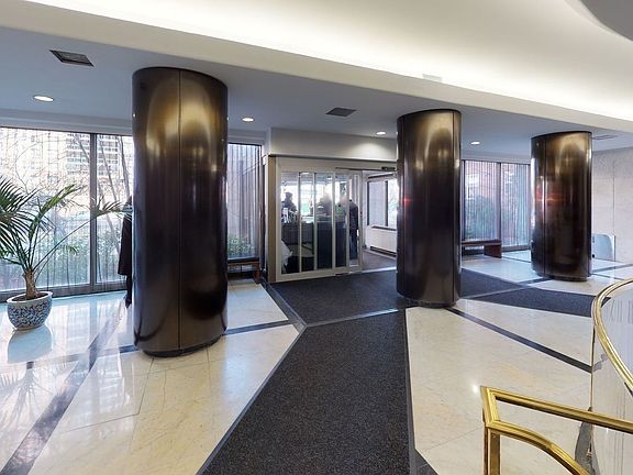 3rd image of 70-25 Yellowstone Blvd #19Q