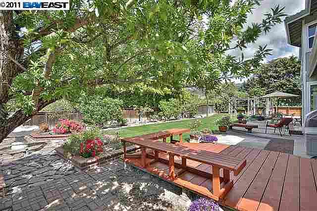 2nd image of 43600 Vista Del Mar