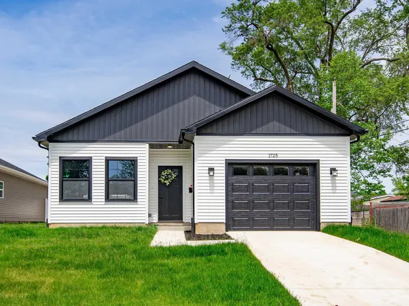 1725 Thornhill Dr, South Bend, IN 46614