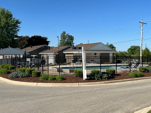 Van Buren Estates — Photo 9