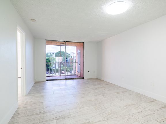 5th image of 19821 SW 114th Ave APT 321