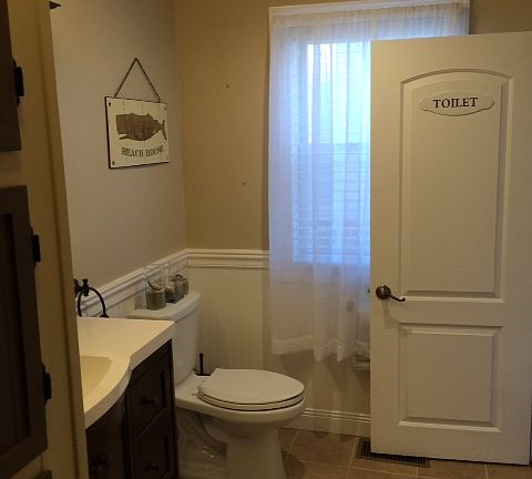 1st fl bathroom
