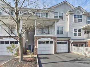 912 Hawley Ct, Denville, NJ 07834