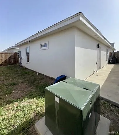 1805 Angelina Dr #2 — Photo 8