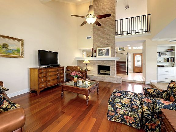 4th image of 9518 Topridge Dr APT 4