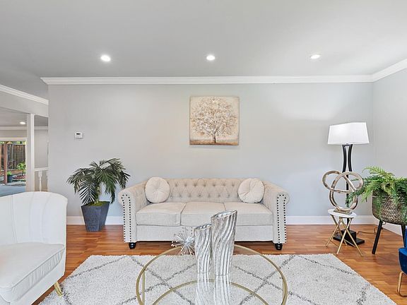 4th image of 3310 Desertwood Ln