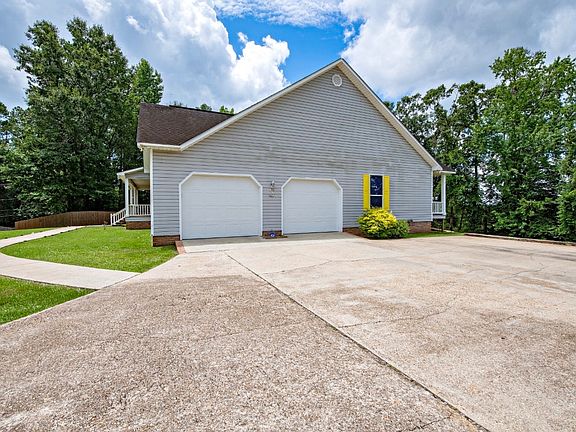 2nd image of 192 Charlotte Cir