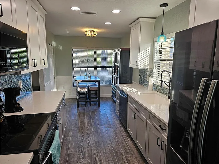 4522 La Jolla Dr — Photo 11