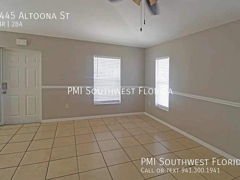 5445 Altoona St — Photo 2