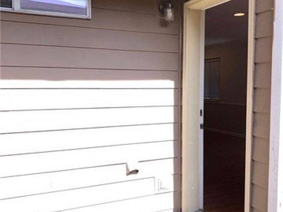 2nd image of 10556 Midvale Ave N APT 102