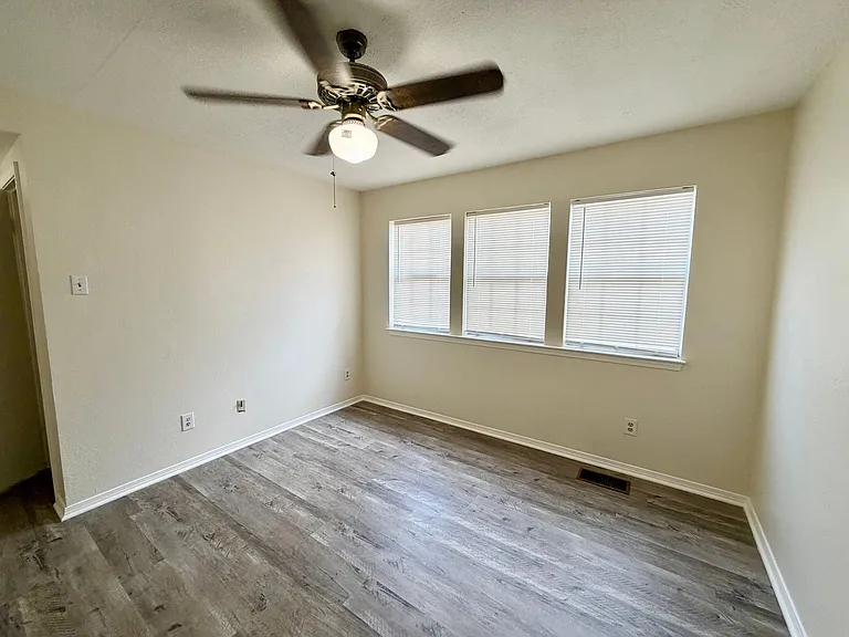 3825 Kimberly Dr — Photo 14