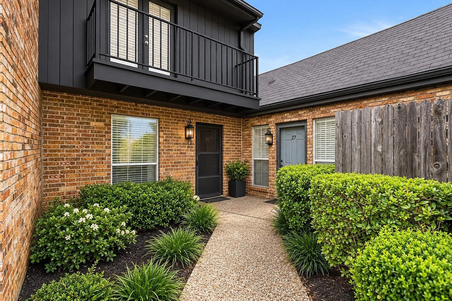 2 bed, 1.5 bath, 1152 sqft, $1,500 — Photo 1