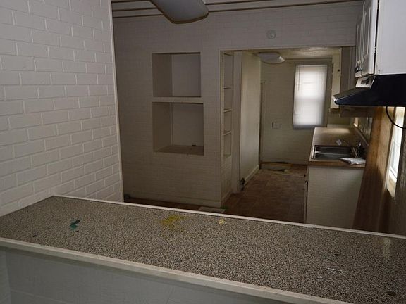 5th image of 3369 N Sherman Dr