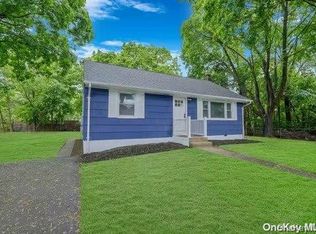 117 Patton Ave, Wyandanch, NY 11798