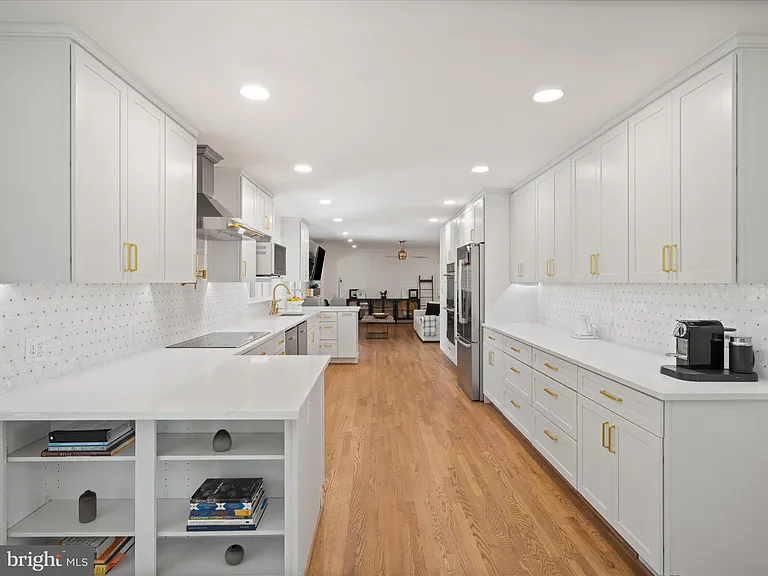 2606 N Quincy St — Photo 17