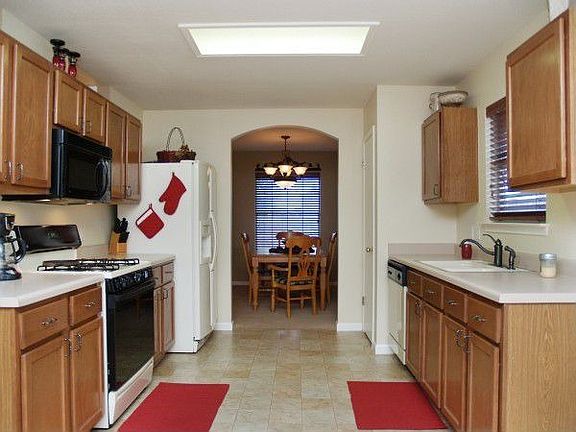 Galley-type Kitchen