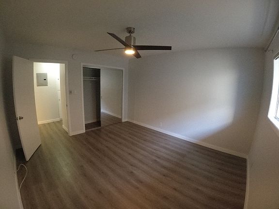 5th image of 750 N Hayworth Ave #16A
