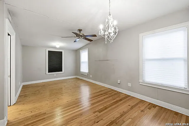 261 E Oakview Pl — Photo 16