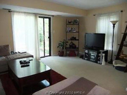 3rd image of 5713 Independence Cir