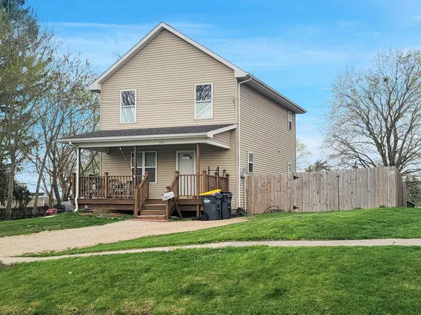 612 Hill St, Galena, IL 61036