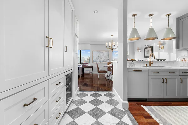 Sold by SERHANT. | media 25