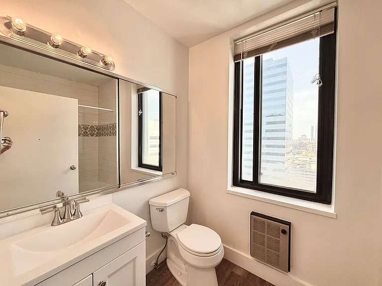 45 River Dr S #1906 — Photo 11