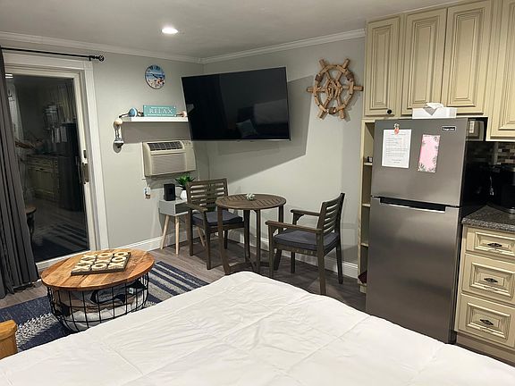 2nd image of 550 Winnacunnet Rd Unit 212
