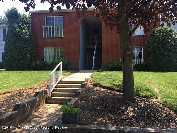 3rd image of 720-1 Zlotkin Cir