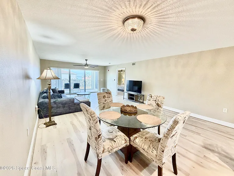 551 Casa Bella Dr #204 — Photo 9