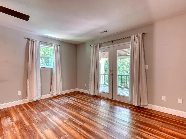 45 Mountain Stream Rd — Photo 2