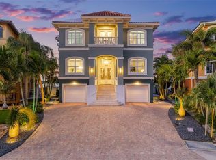 16365 Redington Dr, Redington Beach, FL 33708
