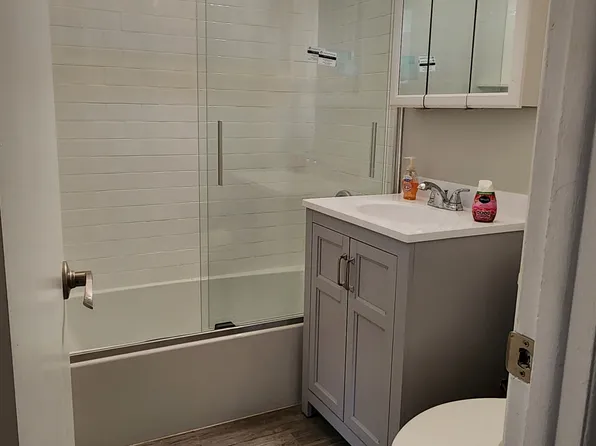 64-10 Myrtle Avenue image 6 of 16