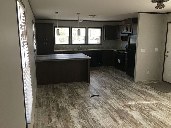 3rd image of 2801 Thielman St Lot 92