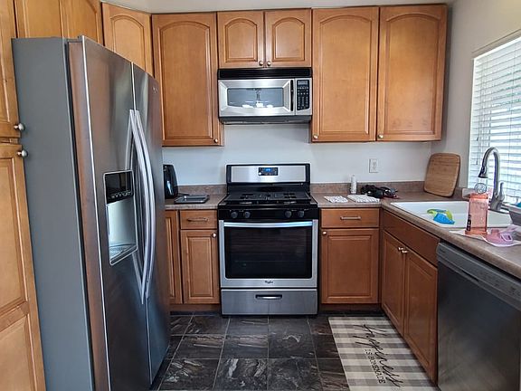 5th image of 12068 Coachman Ln