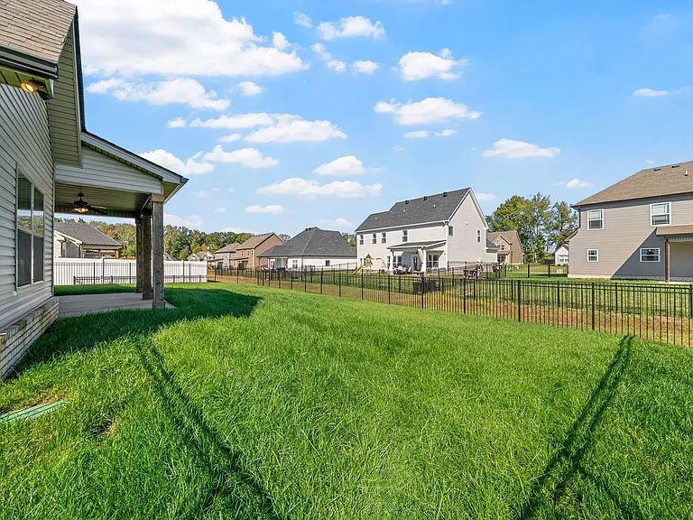573 Bowden Dr — Photo 40