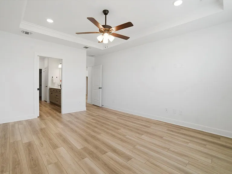 9727 Rockwell Dr — Photo 26