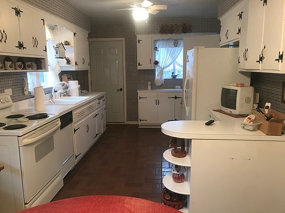 3rd image of 2241 N 77th Ct