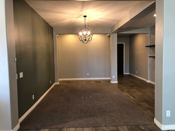4th image of 18615 W Pioneer St