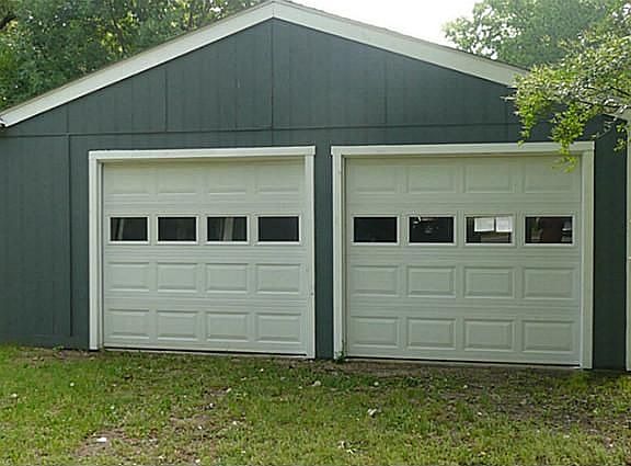 3rd image of 729 N Irving Heights Dr