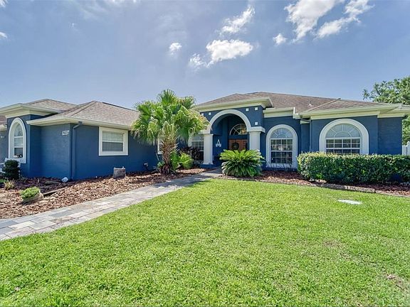 3rd image of 12337 Creek Edge Dr