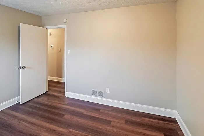 612 Ralph Rd SE — Photo 12